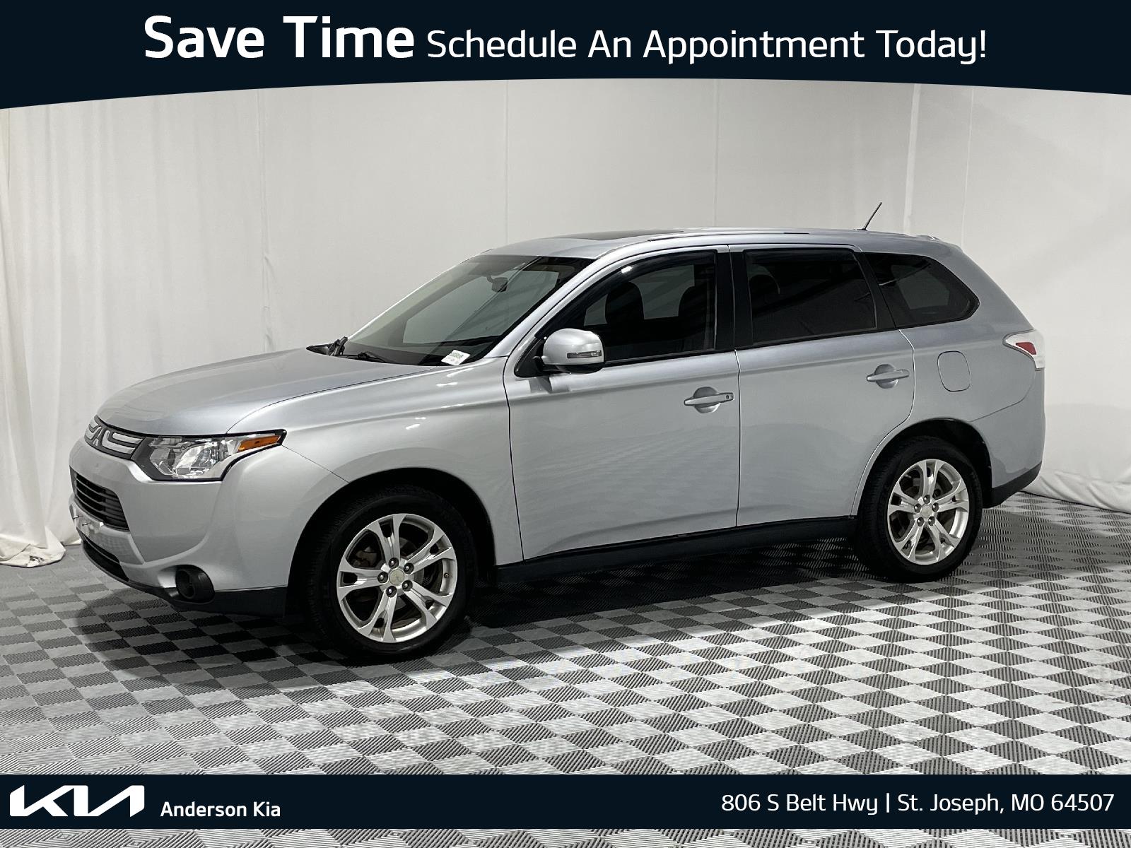 Used 2014 Mitsubishi Outlander SE SUV for sale in St Joseph MO