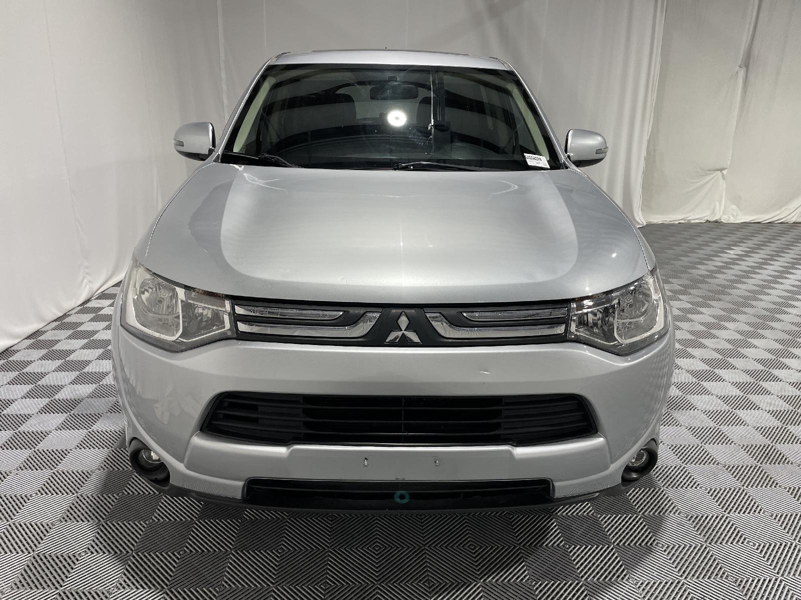 Used 2014 Mitsubishi Outlander SE SUV for sale in St Joseph MO