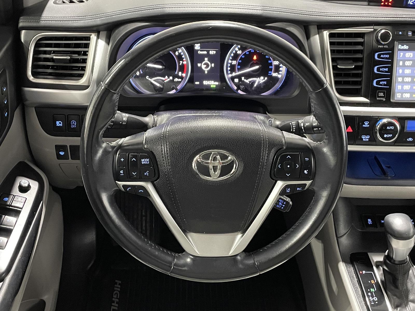 Used 2017 Toyota Highlander Limited SUV for sale in St Joseph MO