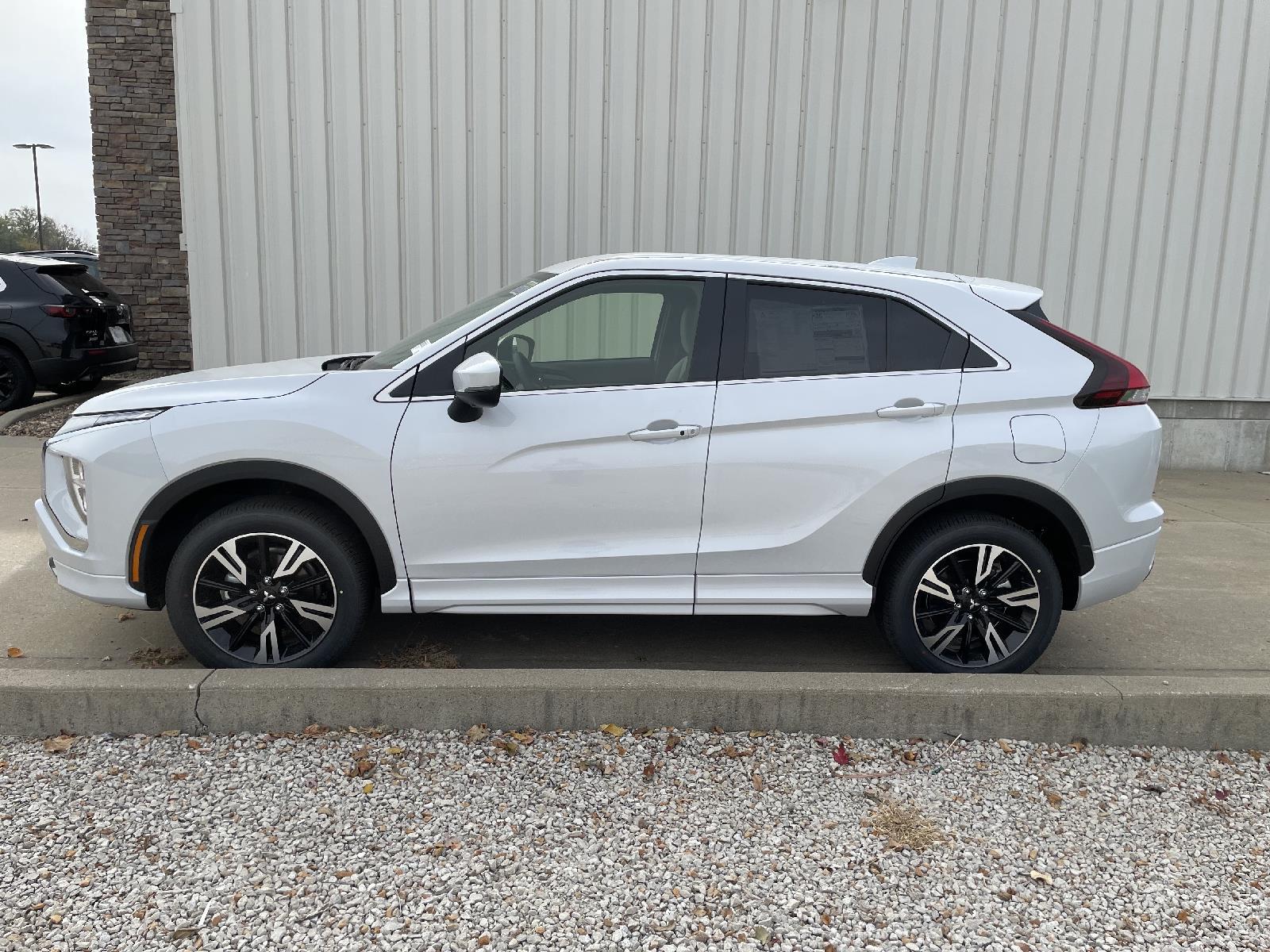 New 2024 Mitsubishi Eclipse Cross SE SUV for sale in St Joseph MO