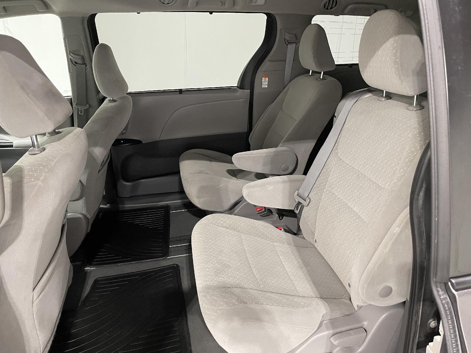 Used 2020 Toyota Sienna LE Minivans for sale in St Joseph MO