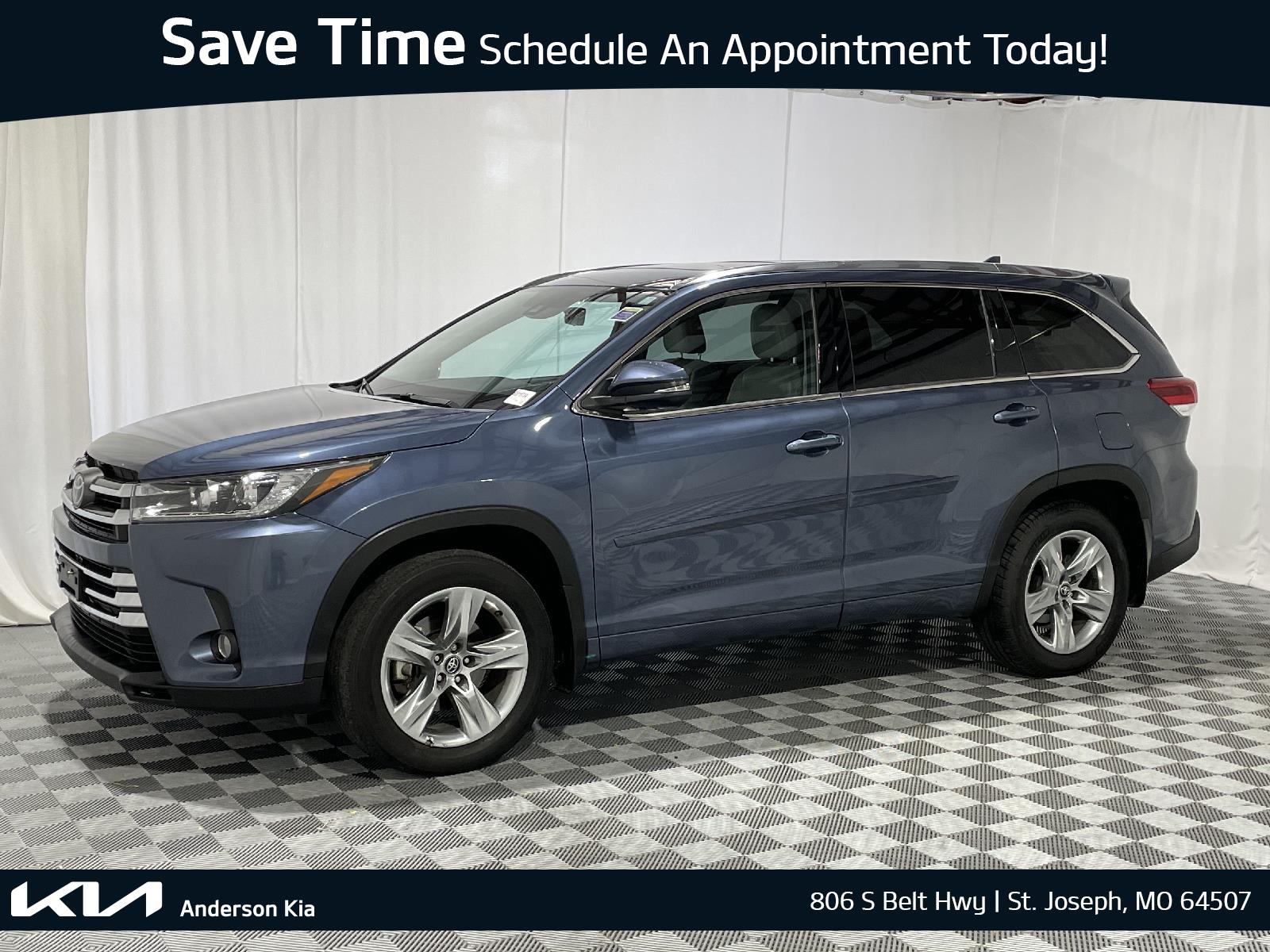 Used 2017 Toyota Highlander Limited SUV for sale in St Joseph MO