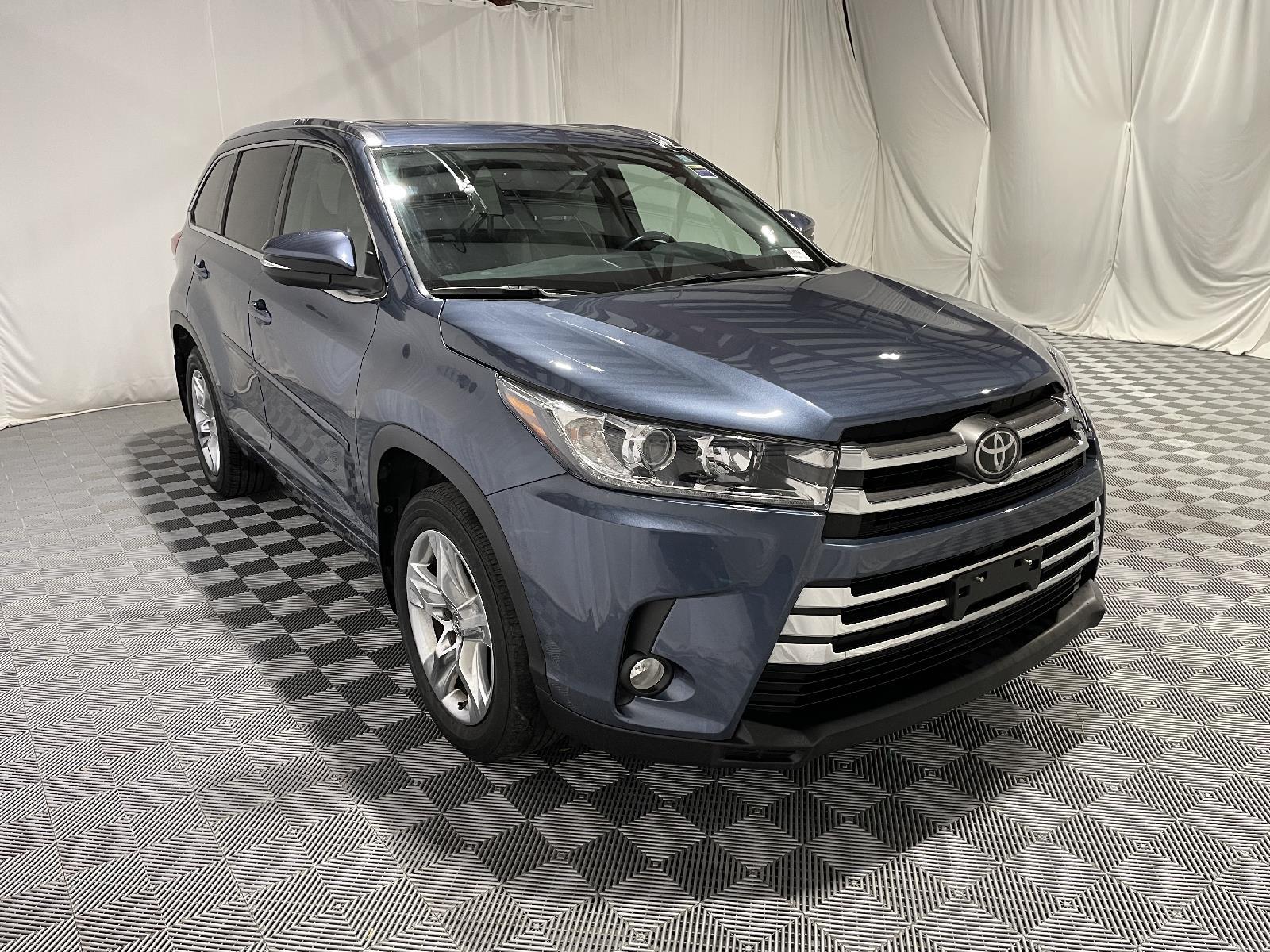 Used 2017 Toyota Highlander Limited SUV for sale in St Joseph MO