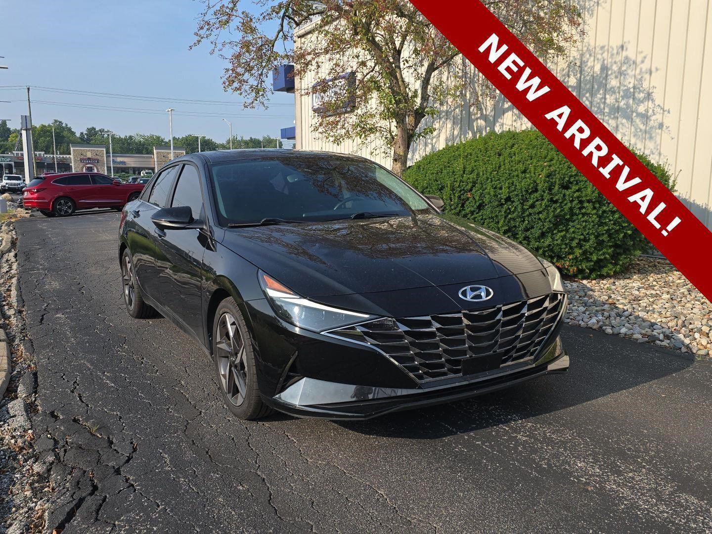 Phantom Black 2021 Hyundai Elantra Sedan Front-Wheel Drive Continuously Variable Transmission