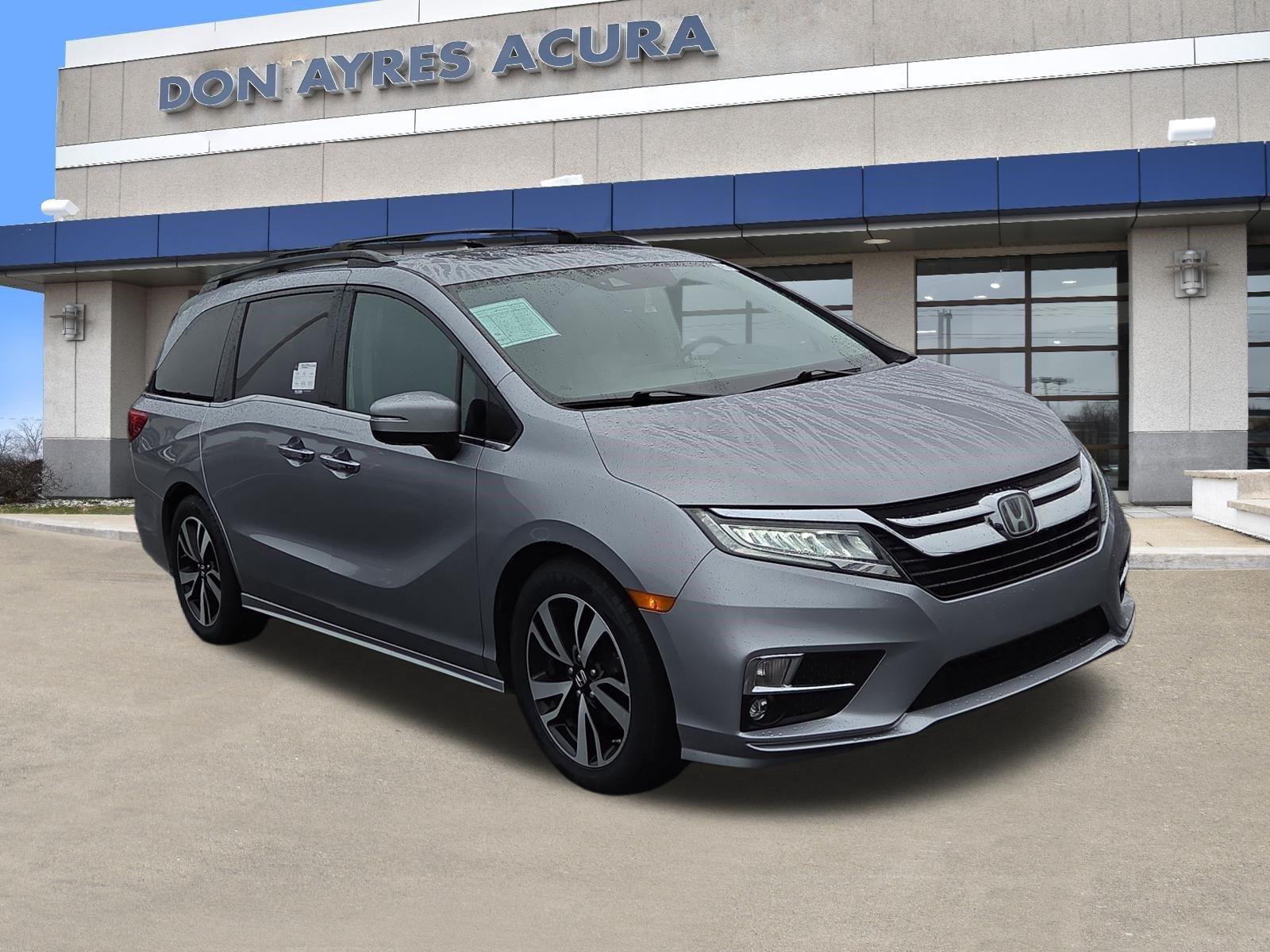 Lunar Silver Metallic 2018 Honda Odyssey Minivan Front-Wheel Drive Automatic