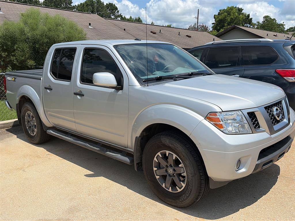 Glacier White 2019 Nissan Frontier Pickup Truck Four-Wheel Drive Automatic