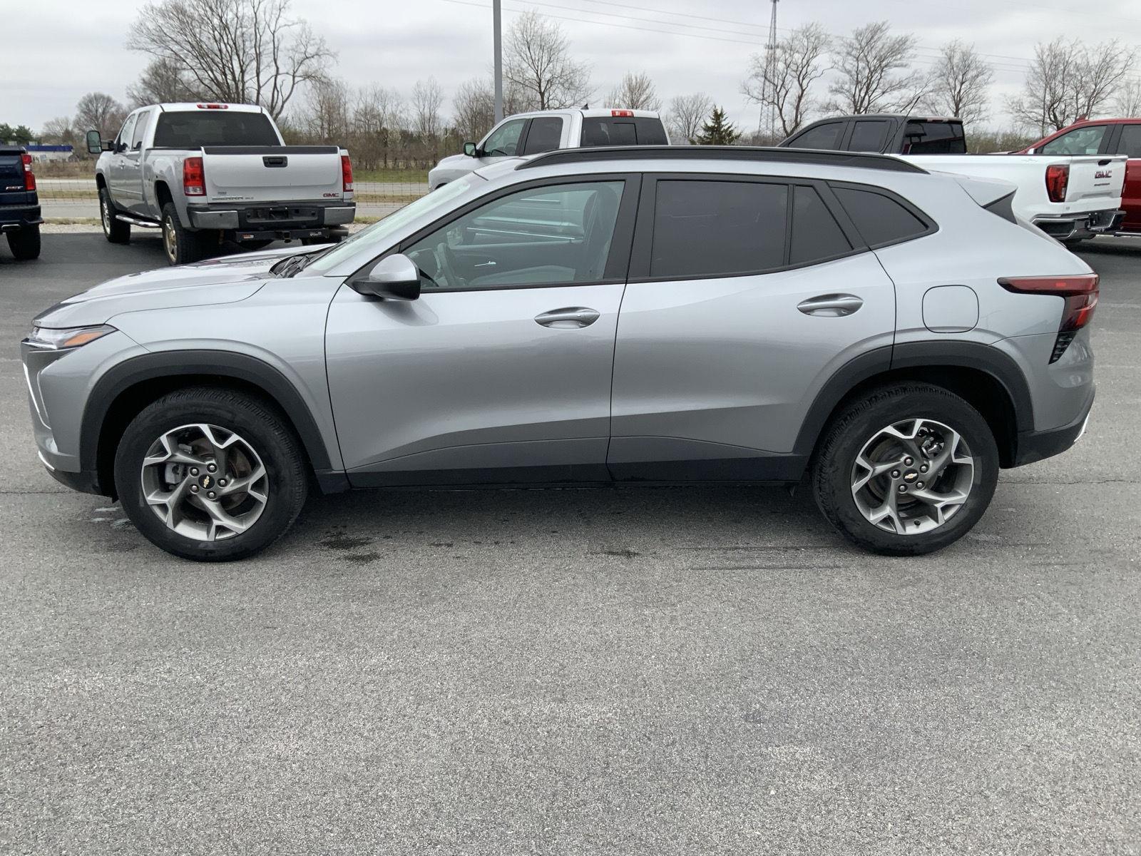 View vehicle photo 7