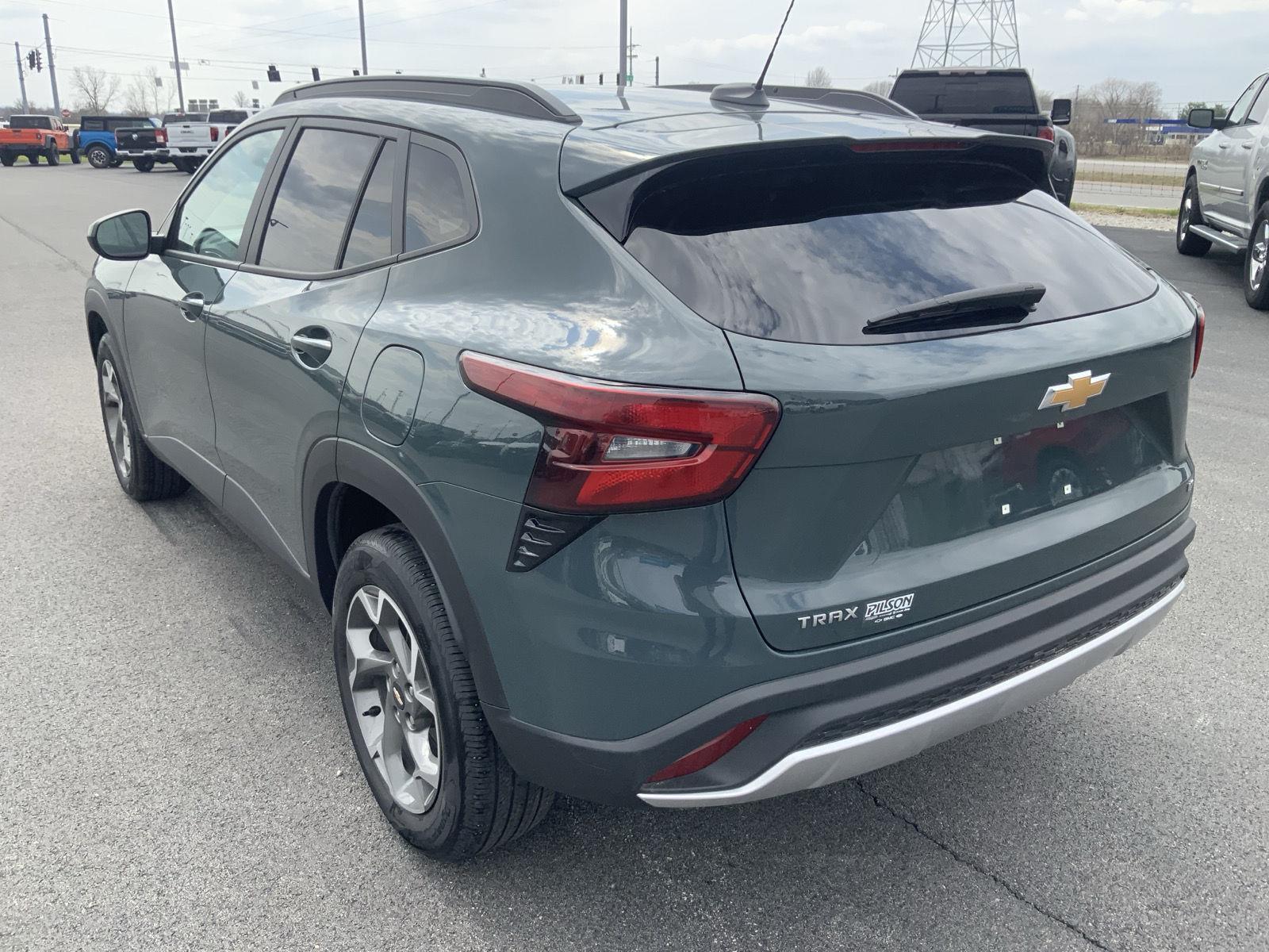 View vehicle photo 7