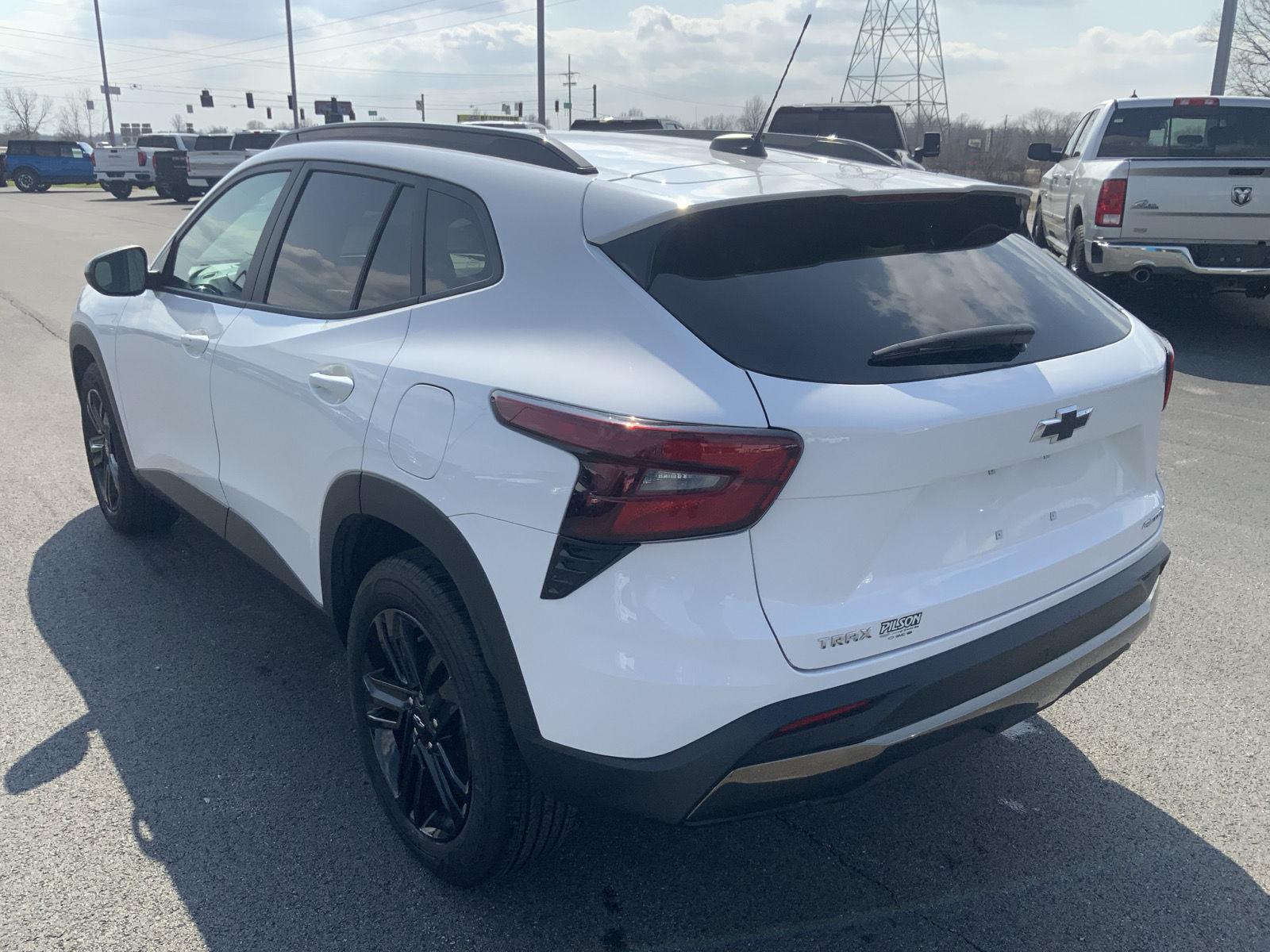 View vehicle photo 6