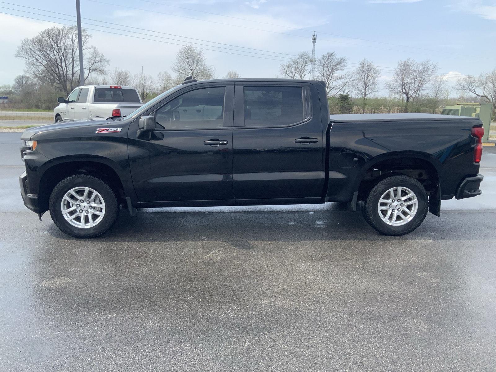 View vehicle photo 7