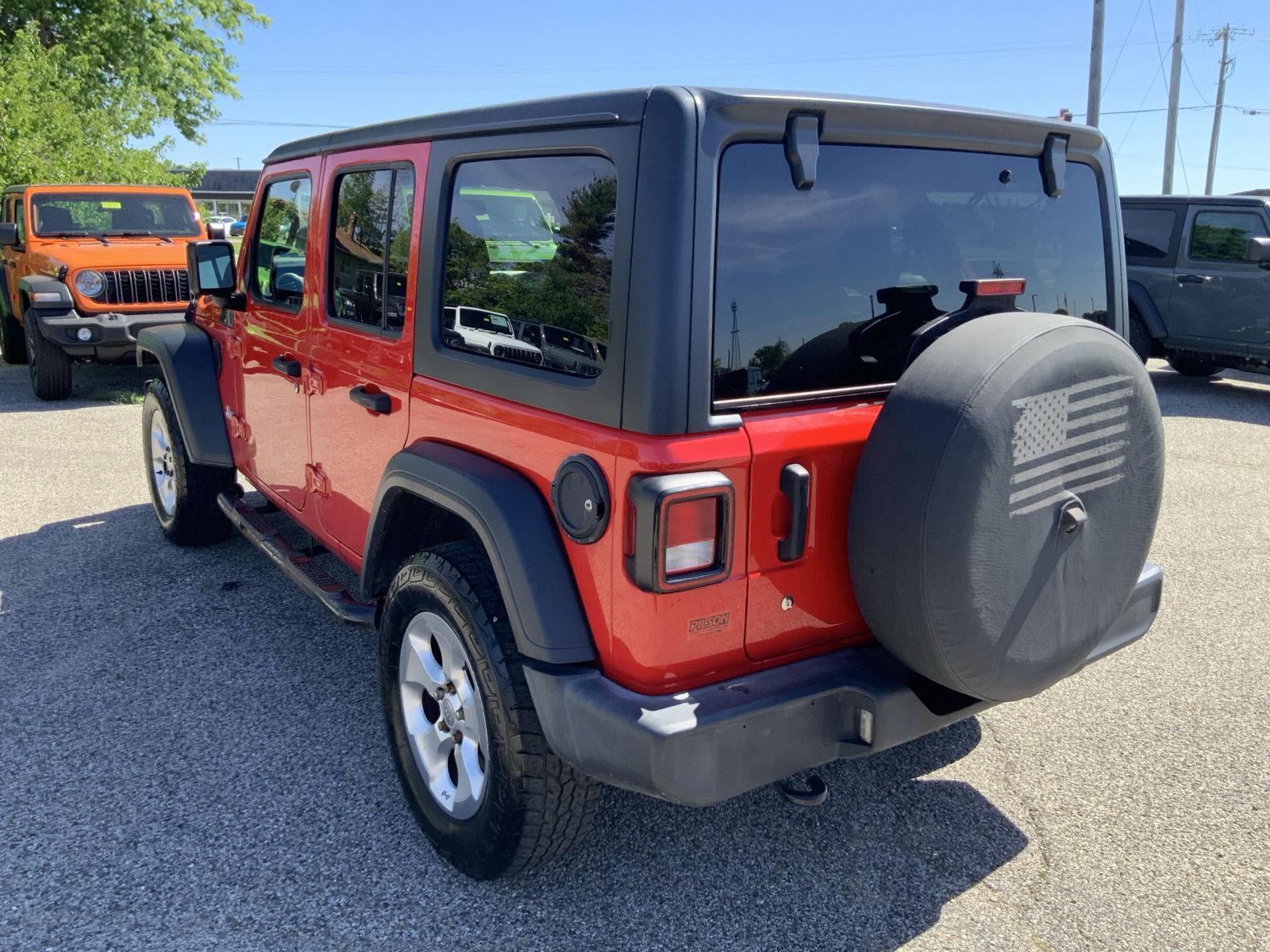 View vehicle photo 6
