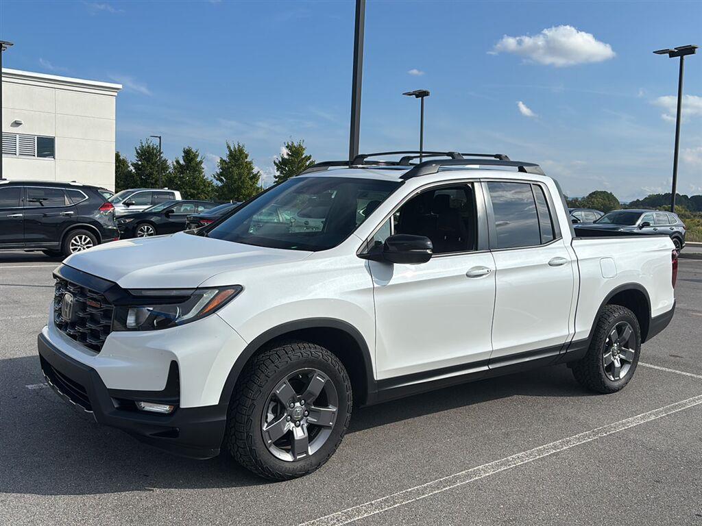 Platinum White Pearl 2024 Honda Ridgeline Pickup Truck All-Wheel Drive Automatic