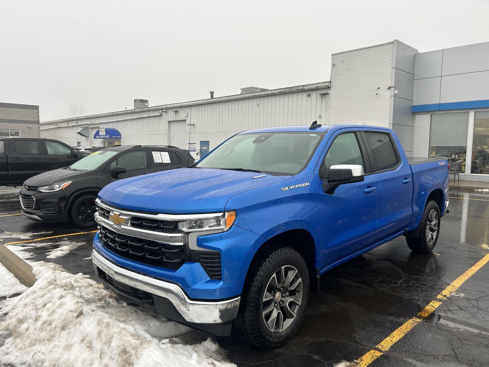 2025 Chevrolet Silverado 1500 LT Crew Cab 4WD