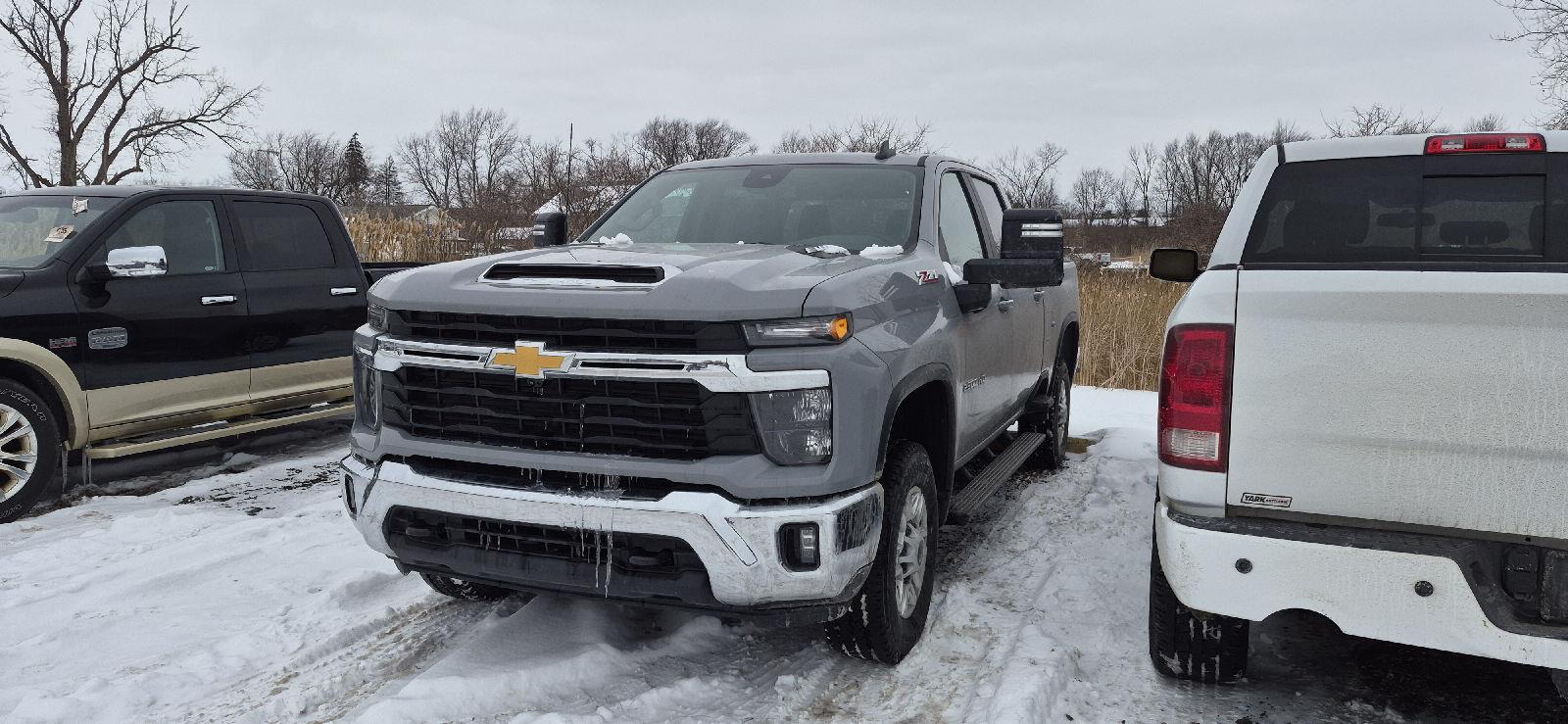 2024 Chevrolet Silverado 2500HD LT Crew Cab 4WD