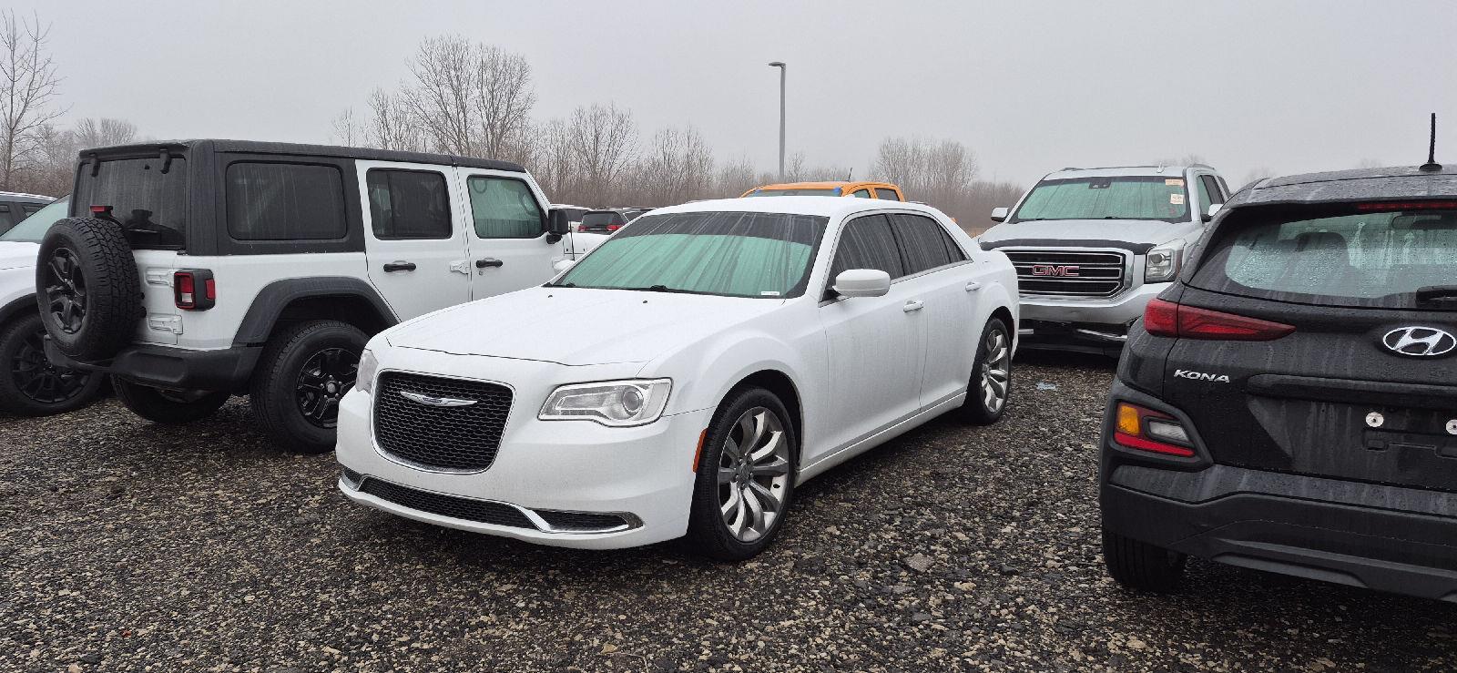 2019 Chrysler 300 Touring L RWD