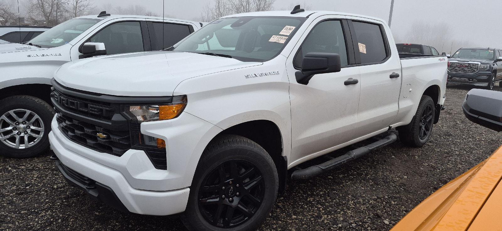 2024 Chevrolet Silverado 1500 Custom Crew Cab 4WD