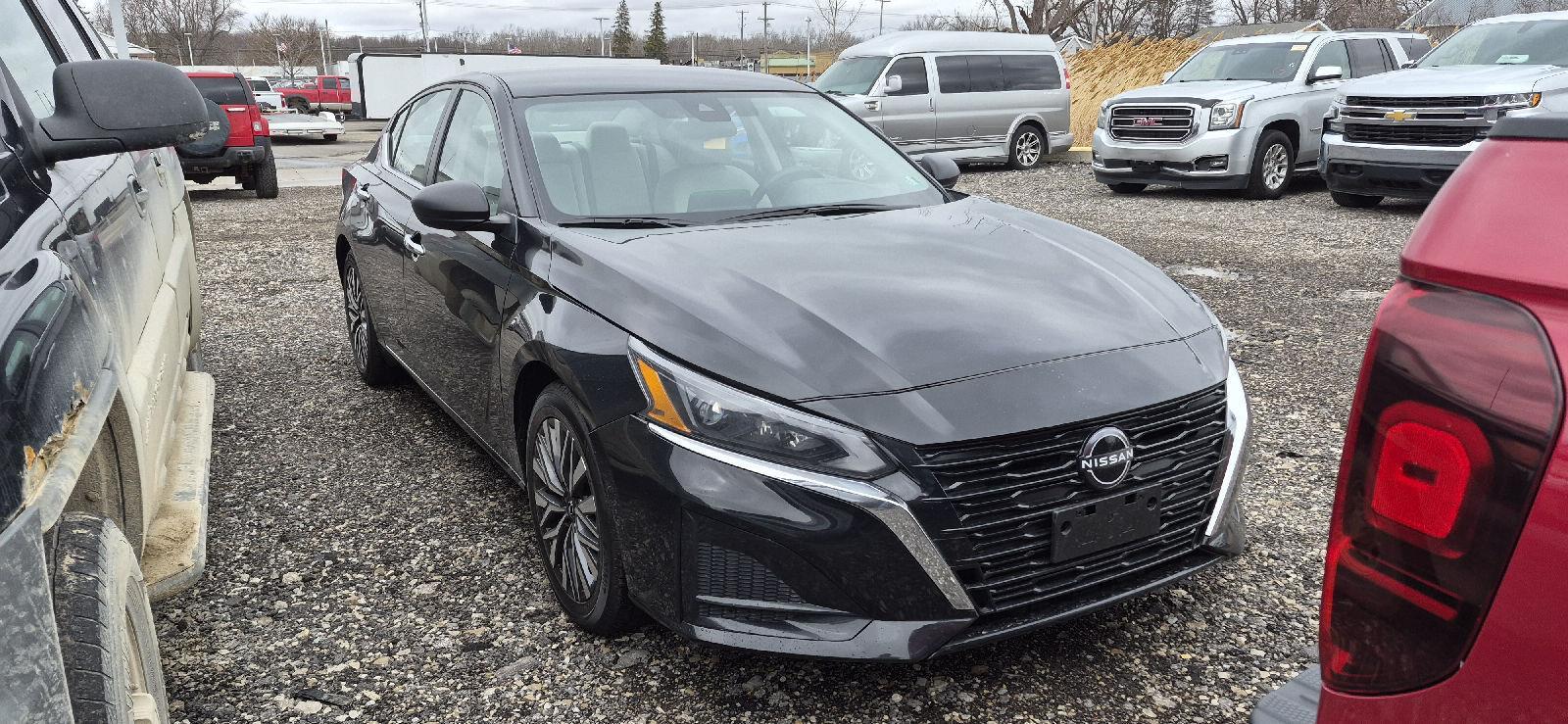 2024 Nissan Altima 2.5 SV FWD