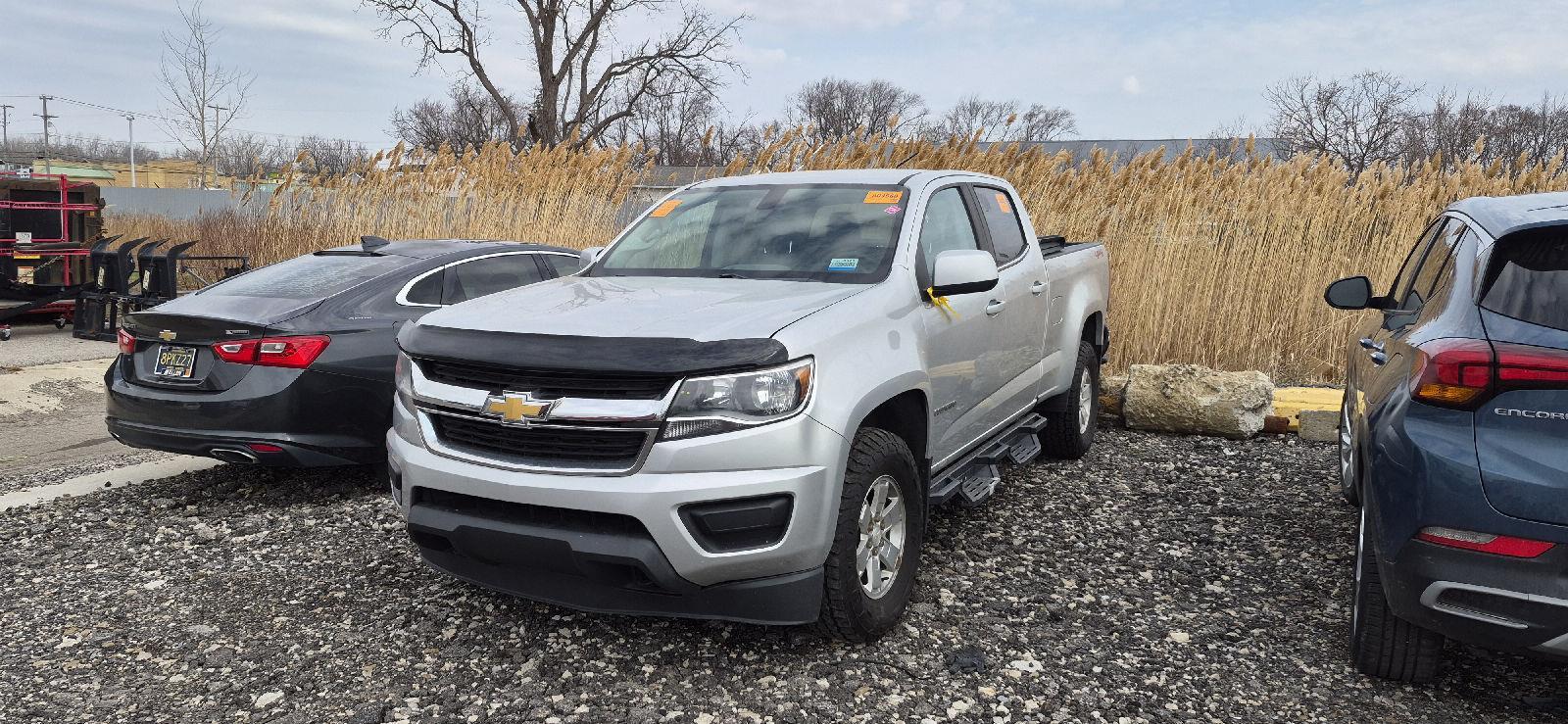 Silver Ice Metallic 2018 Chevrolet Colorado Work Truck Crew Cab 4WD Pickup Truck Four-Wheel Drive 8-Speed Automatic