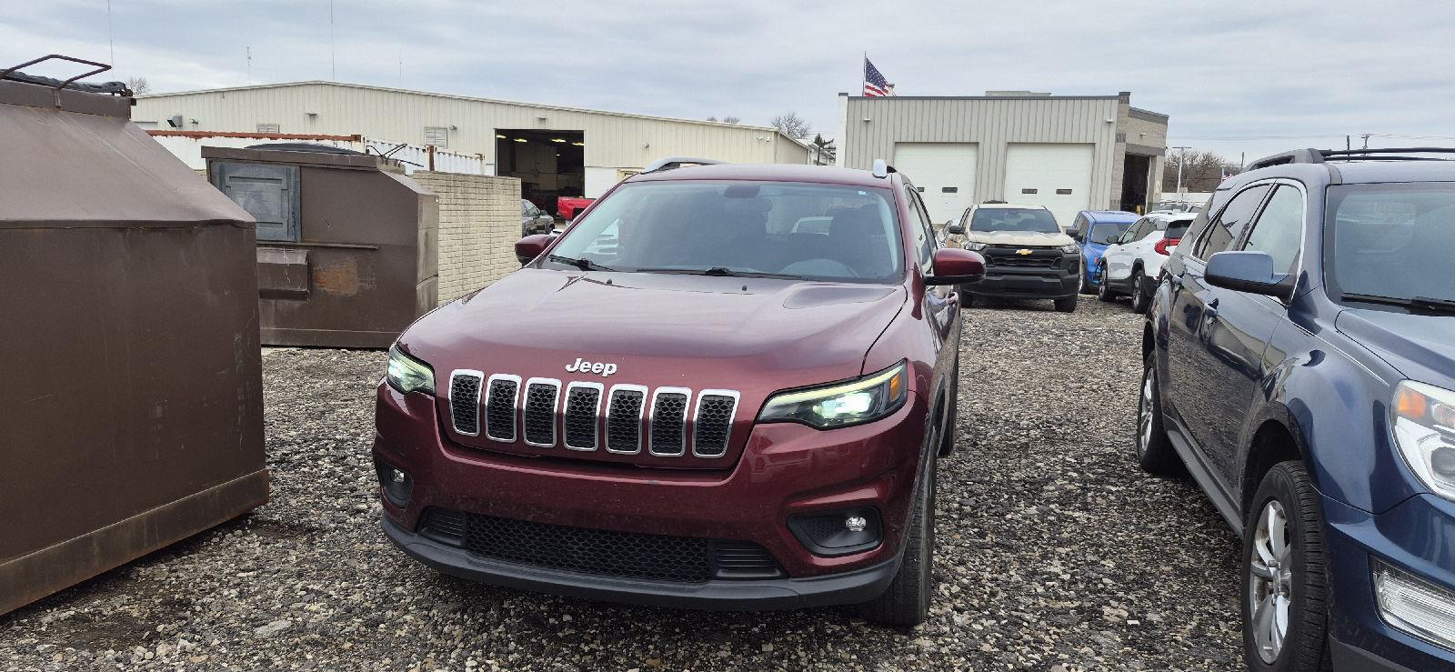 Velvet Red Pearlcoat 2019 Jeep Cherokee Latitude Plus 4WD SUV / Crossover Four-Wheel Drive 9-Speed Automatic