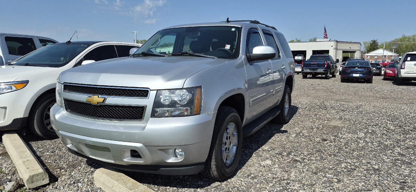 Silver Ice Metallic 2013 Chevrolet Tahoe LT 4WD SUV / Crossover Four-Wheel Drive 6-Speed Automatic