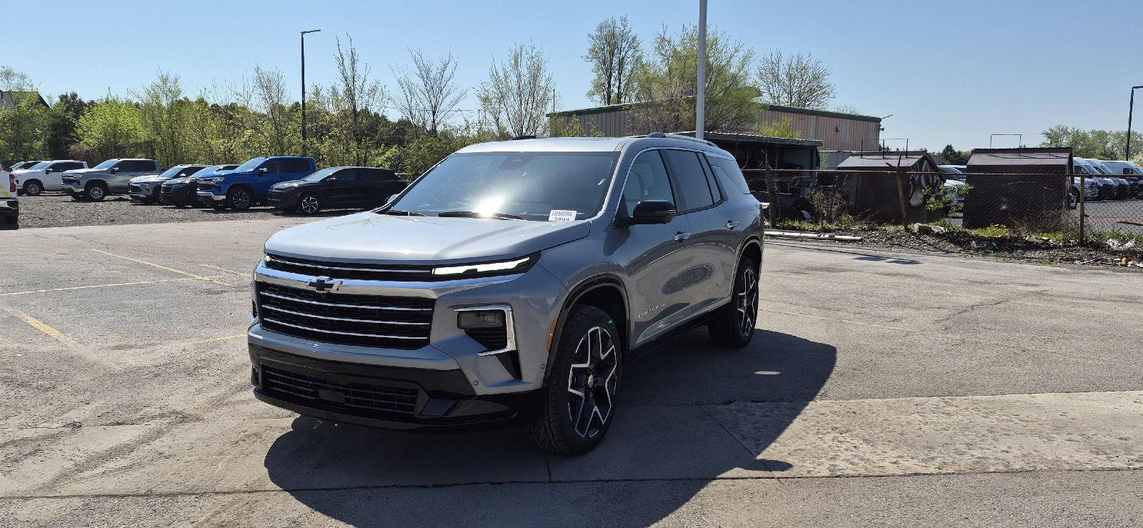 Sterling Gray Metallic 2026 Chevrolet Traverse SUV / Crossover Four-Wheel Drive 8-Speed Automatic