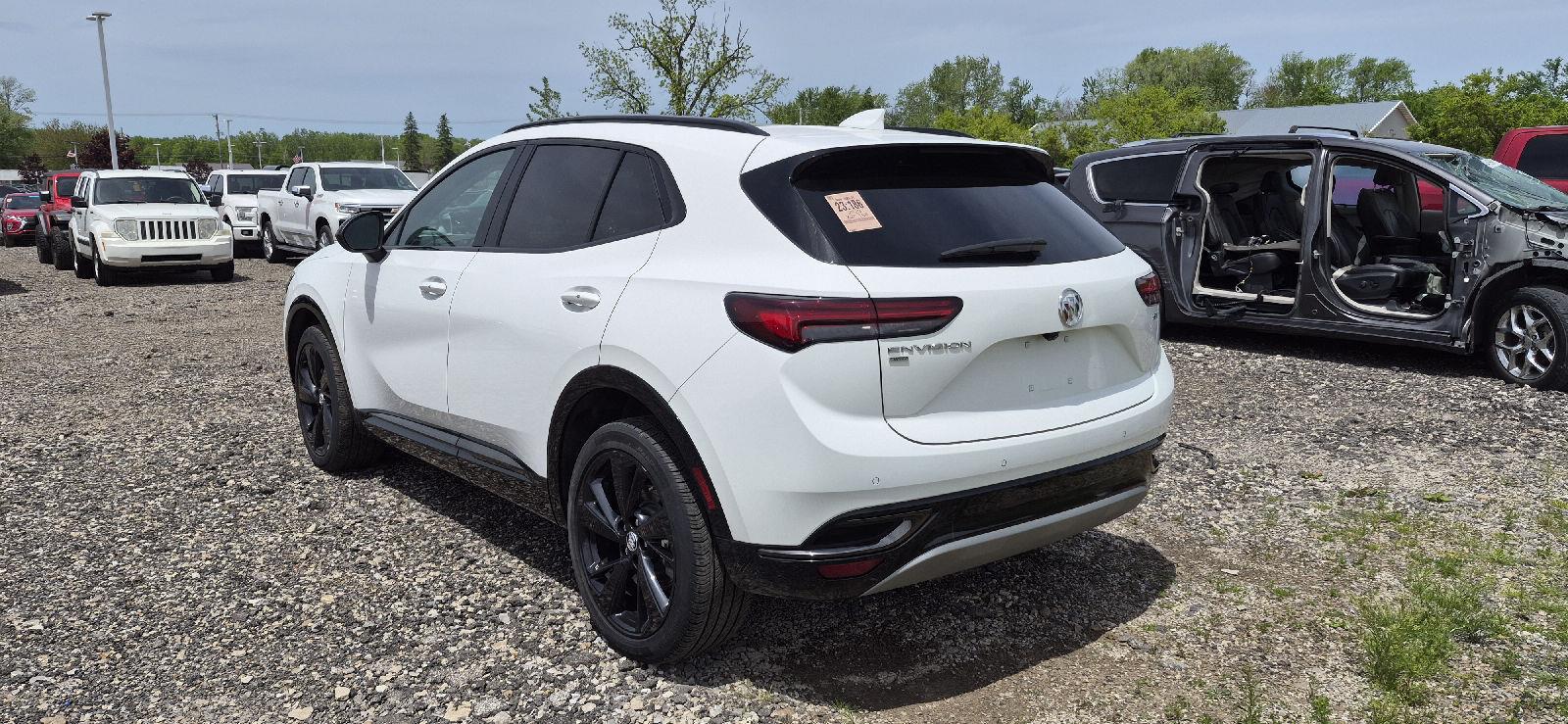 View vehicle photo 4