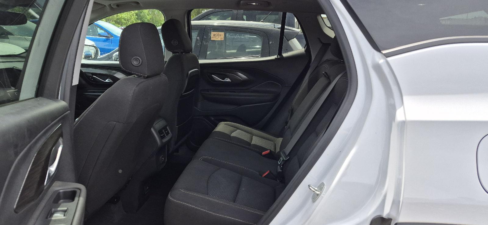 View vehicle photo 7