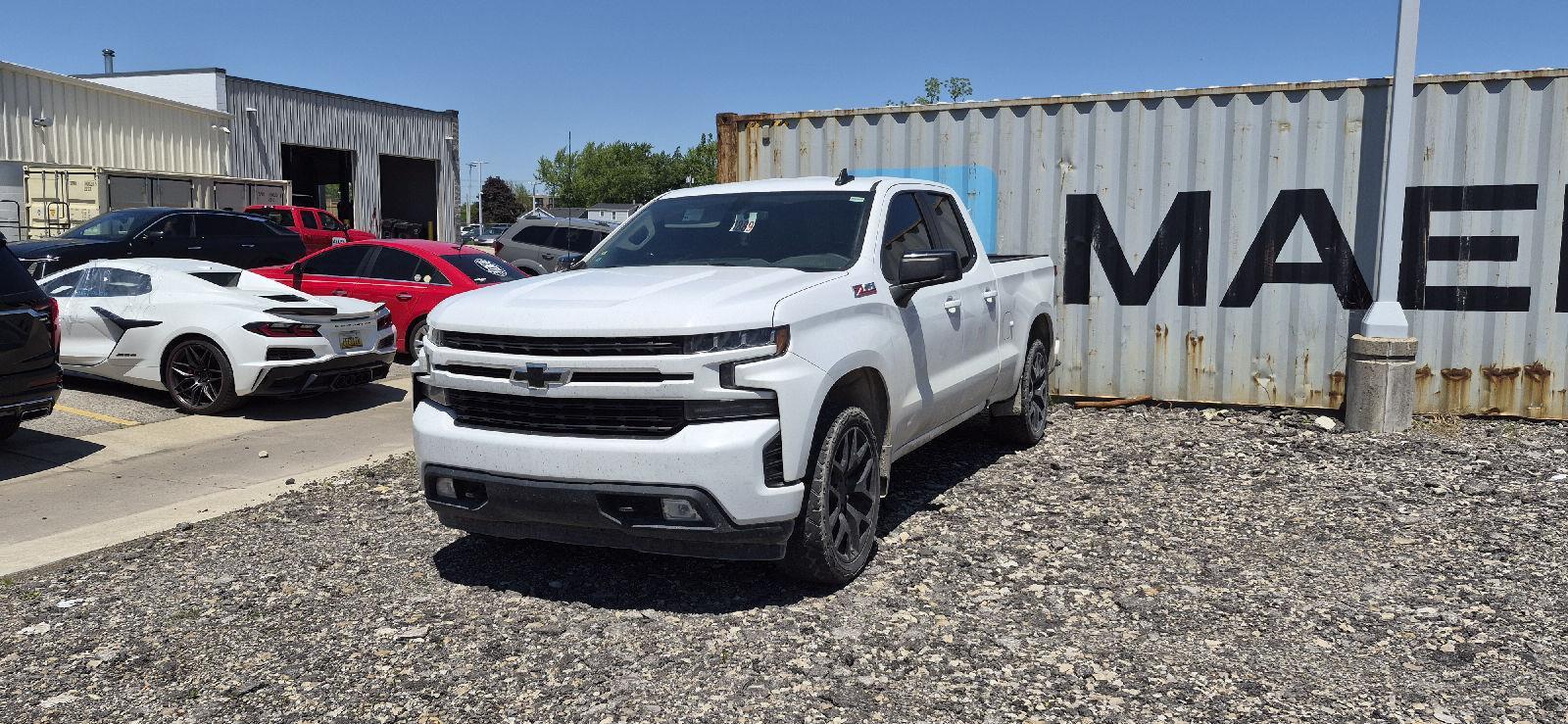 Summit White 2019 Chevrolet Silverado 1500 RST Double Cab 4WD Pickup Truck Four-Wheel Drive 8-Speed Automatic