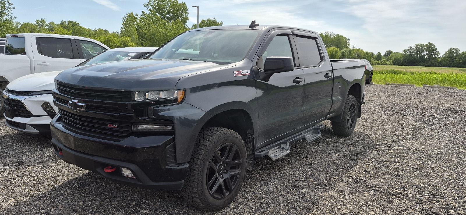 Shadow Gray Metallic 2021 Chevrolet Silverado 1500 LT Trail Boss Crew Cab 4WD Pickup Truck Four-Wheel Drive Automatic