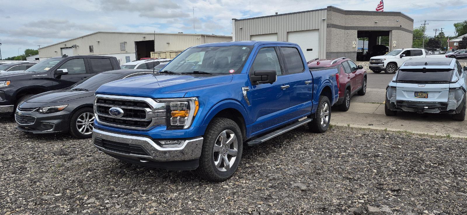 Velocity Blue Metallic 2021 Ford F-150 XLT SuperCrew 4WD Pickup Truck Four-Wheel Drive Automatic