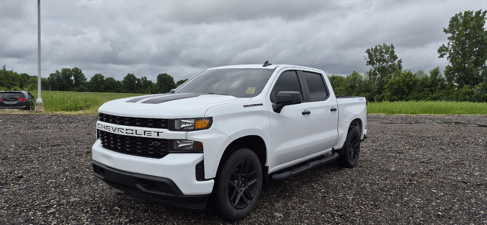 Summit White 2021 Chevrolet Silverado 1500 Pickup Truck Four-Wheel Drive 8-Speed Automatic