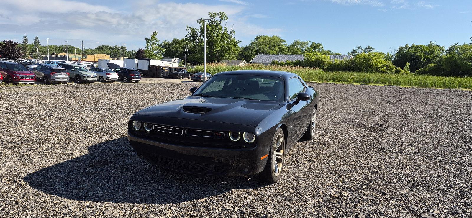 Pitch Black Clearcoat 2021 Dodge Challenger Coupe Rear-Wheel Drive 8-Speed Automatic