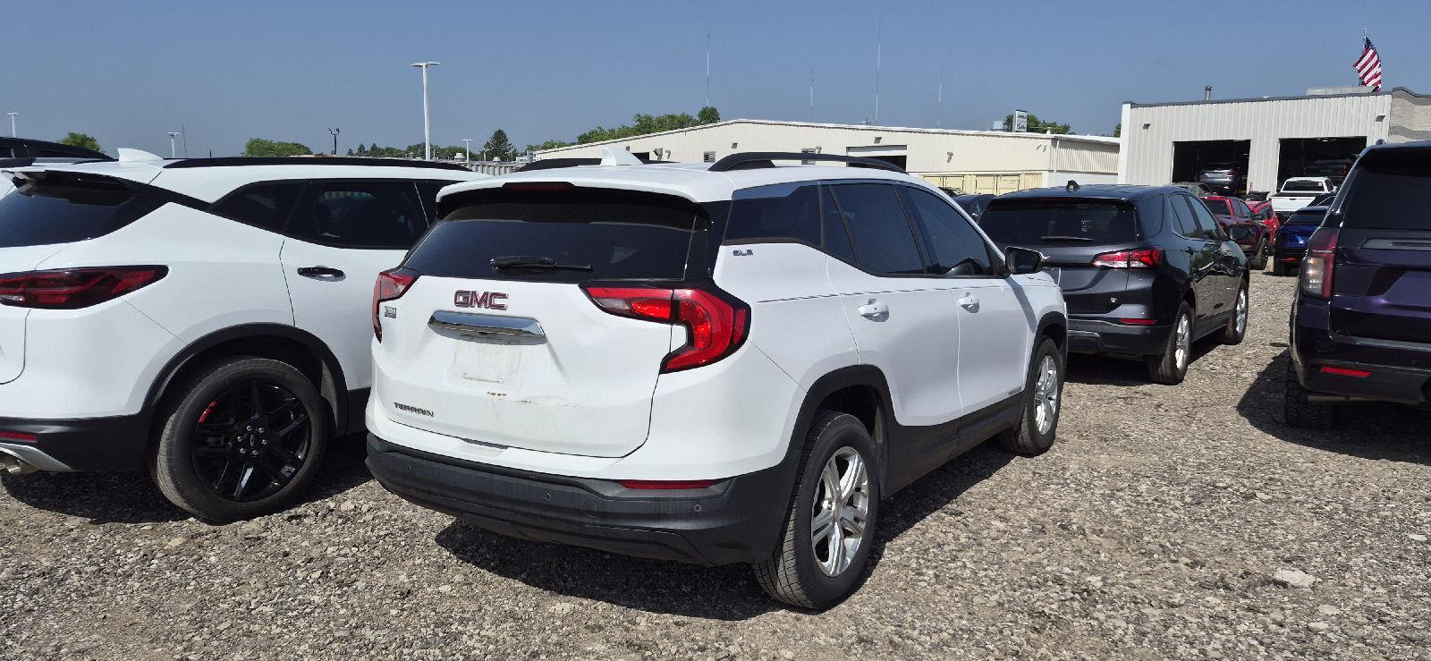 View vehicle photo 2