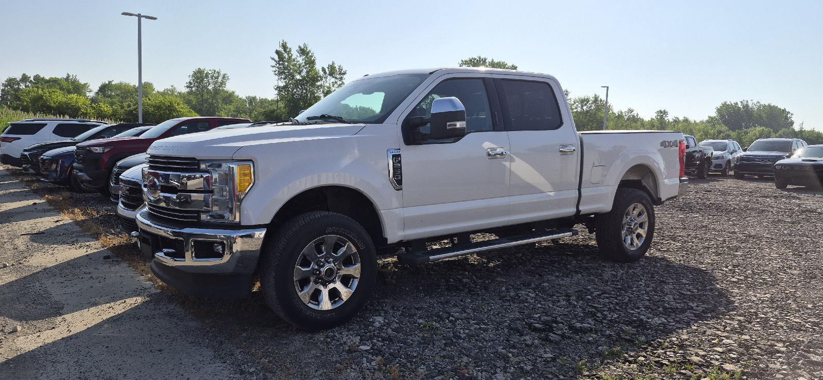 White Platinum Metallic Tri-Coat 2017 Ford F-250 Super Duty Pickup Truck Four-Wheel Drive 6-Speed Automatic