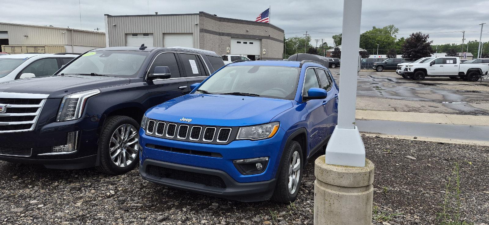 Laser Blue Pearlcoat 2018 Jeep Compass SUV / Crossover Front-Wheel Drive 6-Speed Automatic