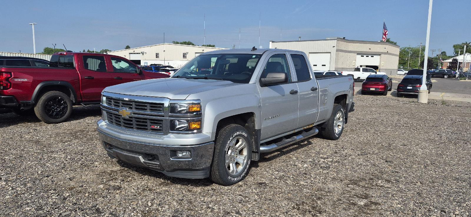 Silver Ice Metallic 2014 Chevrolet Silverado 1500 Pickup Truck Four-Wheel Drive 6-Speed Automatic