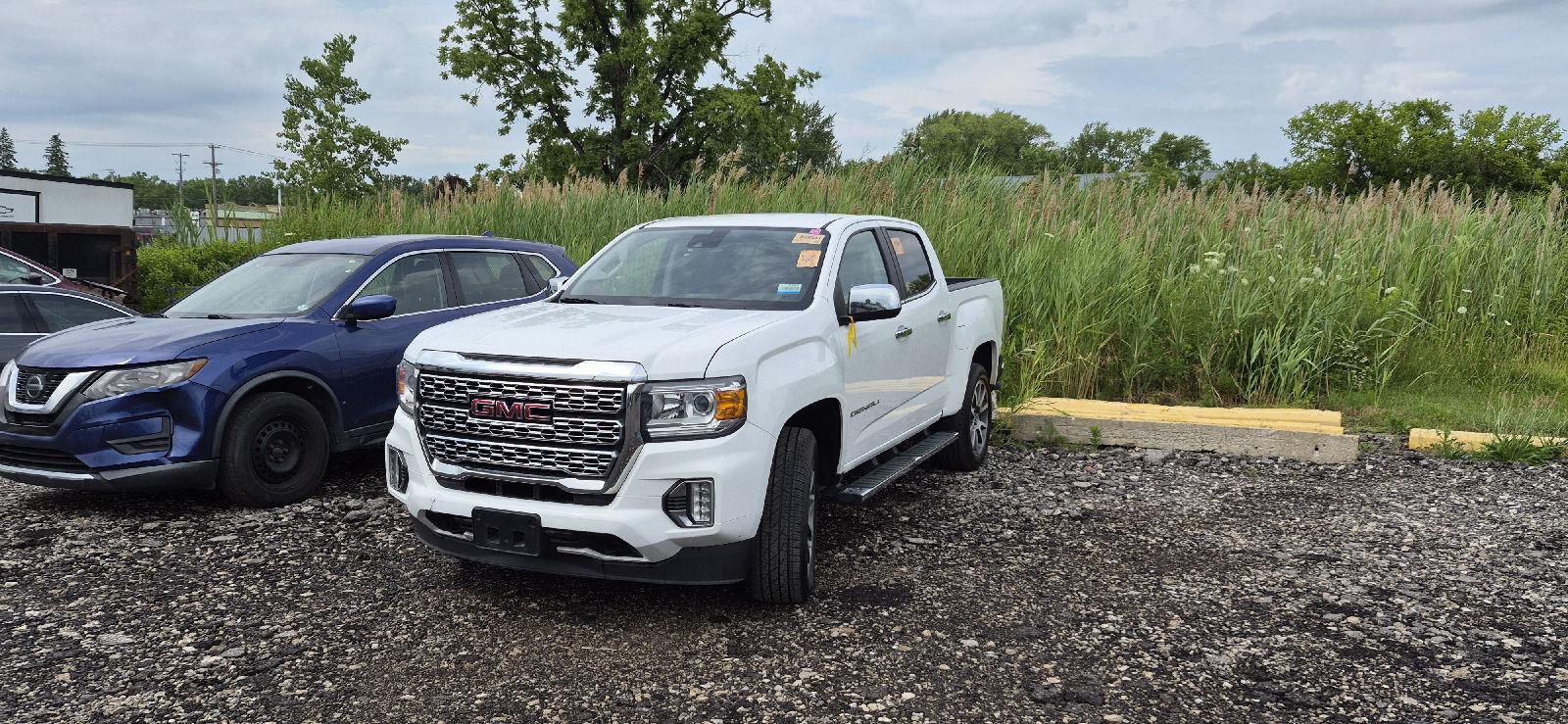 Summit White 2021 GMC Canyon Pickup Truck Four-Wheel Drive 8-Speed Automatic
