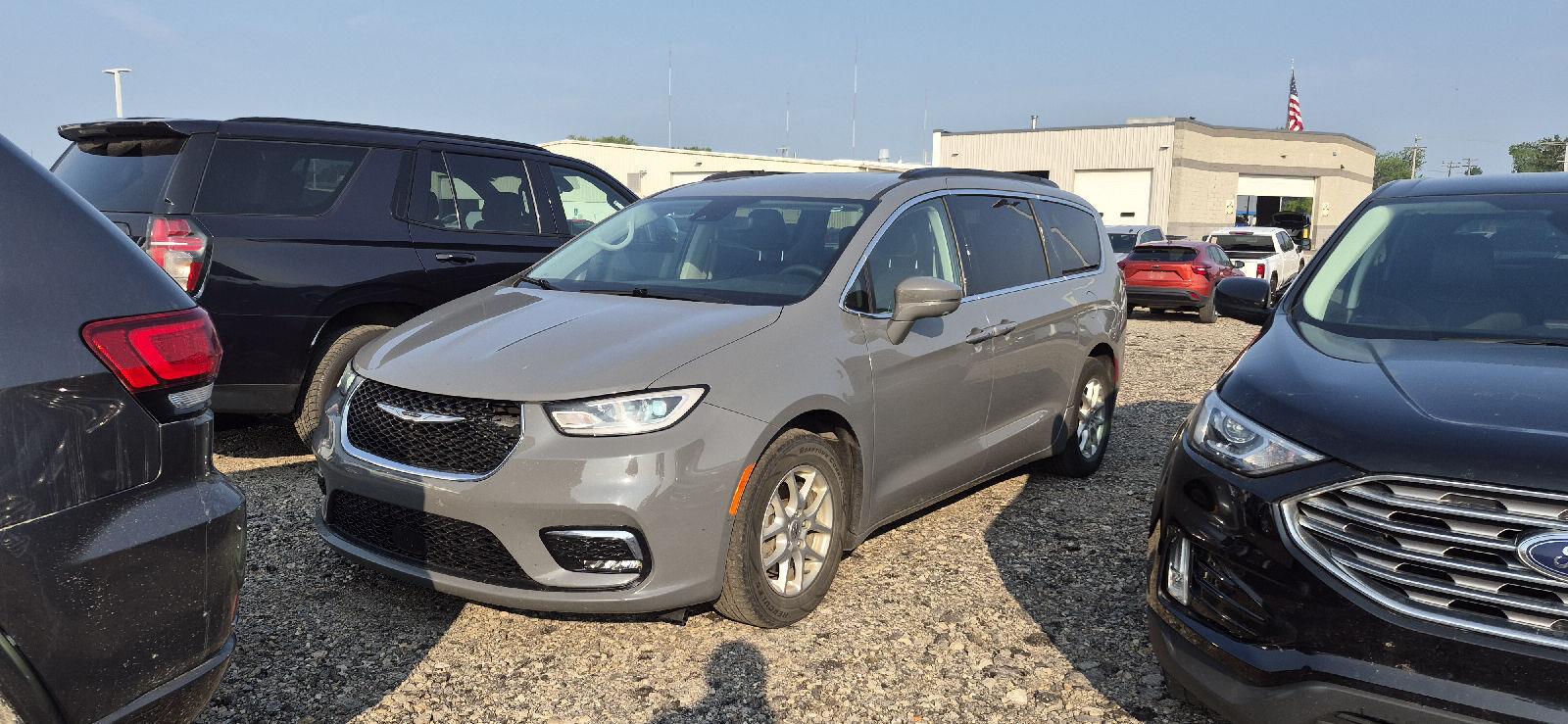 2022 Chrysler Pacifica Touring L FWD