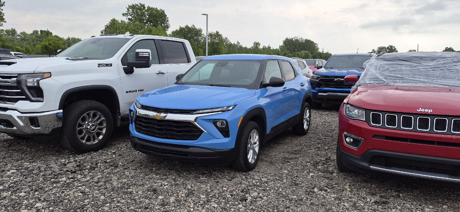 Fountain Blue 2024 Chevrolet Trailblazer SUV / Crossover Four-Wheel Drive 9-Speed Automatic