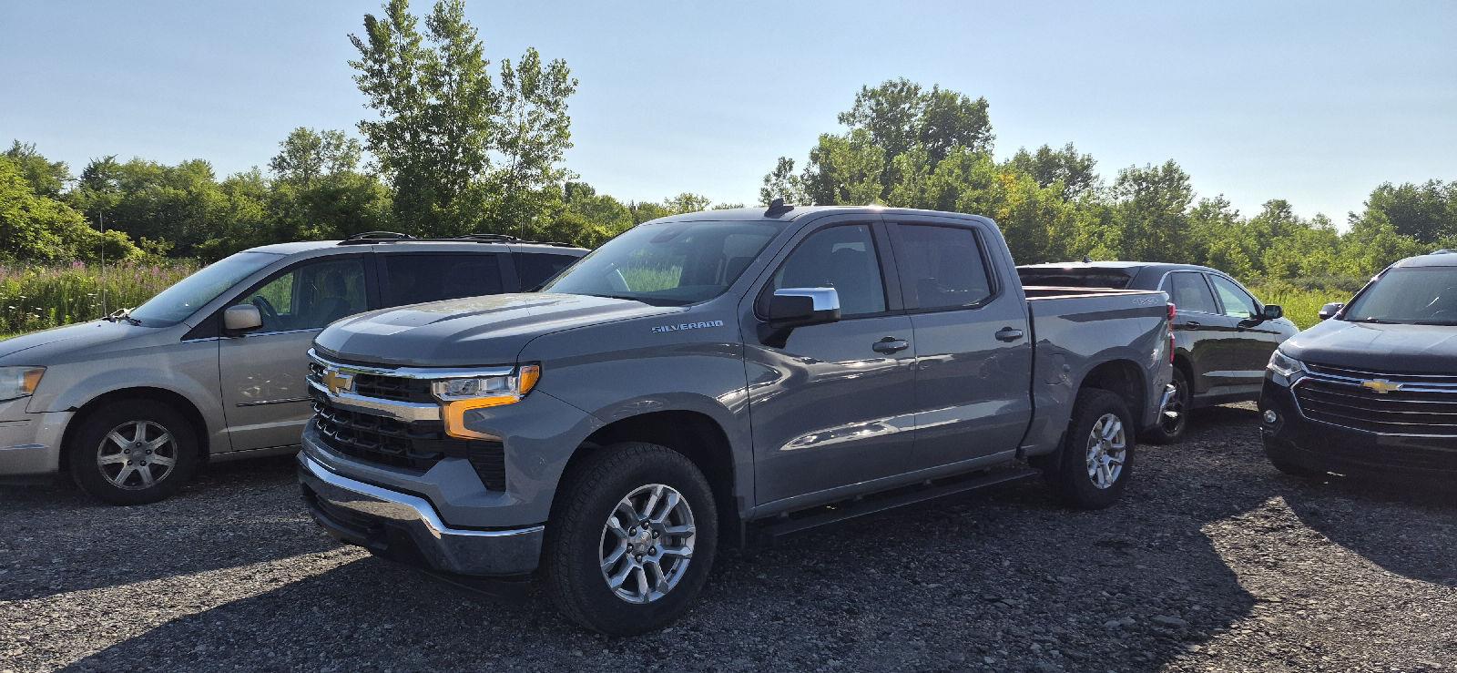 Slate Gray Metallic 2024 Chevrolet Silverado 1500 Pickup Truck Four-Wheel Drive 8-Speed Automatic