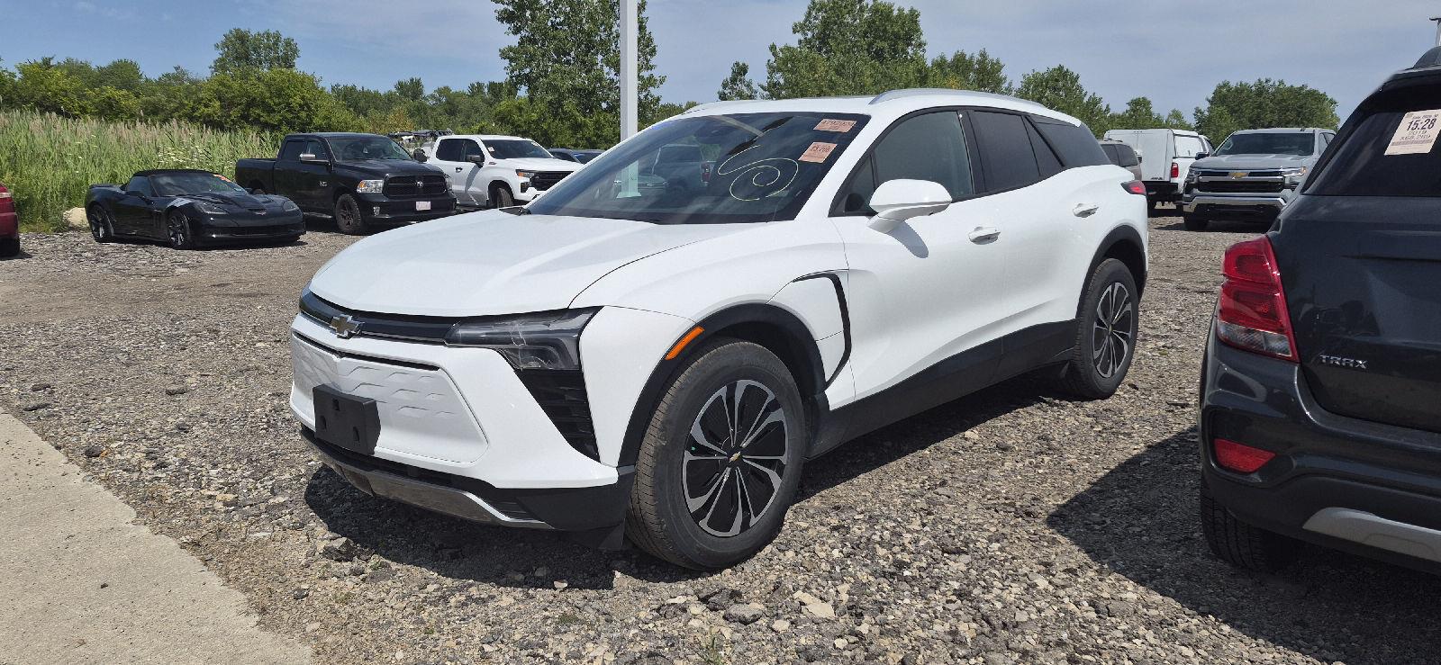 Summit White 2024 Chevrolet Blazer EV SUV / Crossover All-Wheel Drive Automatic