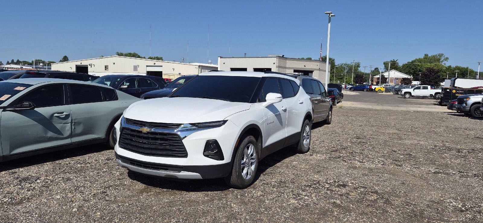 Summit White 2021 Chevrolet Blazer SUV / Crossover Front-Wheel Drive 9-Speed Automatic Overdrive