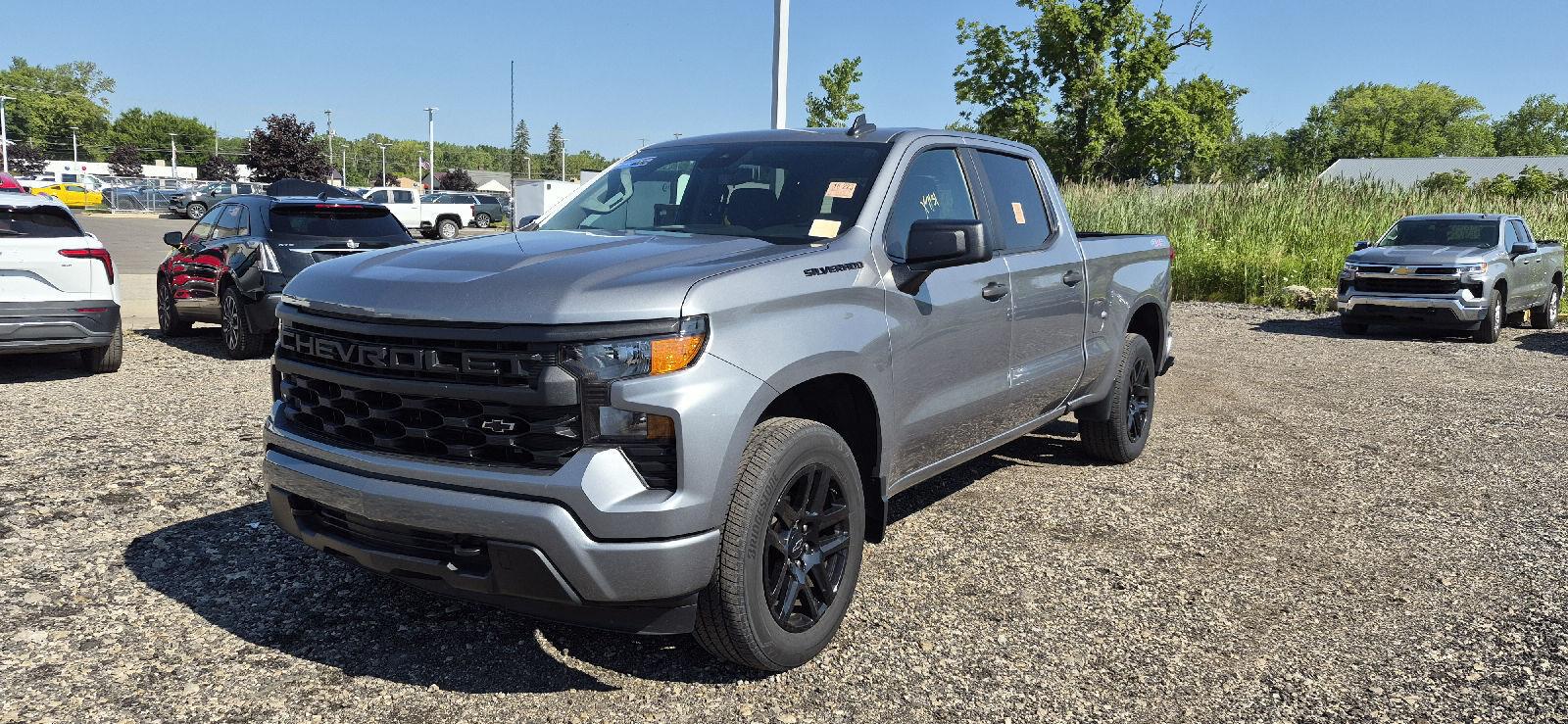 Sterling Gray Metallic 2023 Chevrolet Silverado 1500 Pickup Truck Four-Wheel Drive 8-Speed Automatic