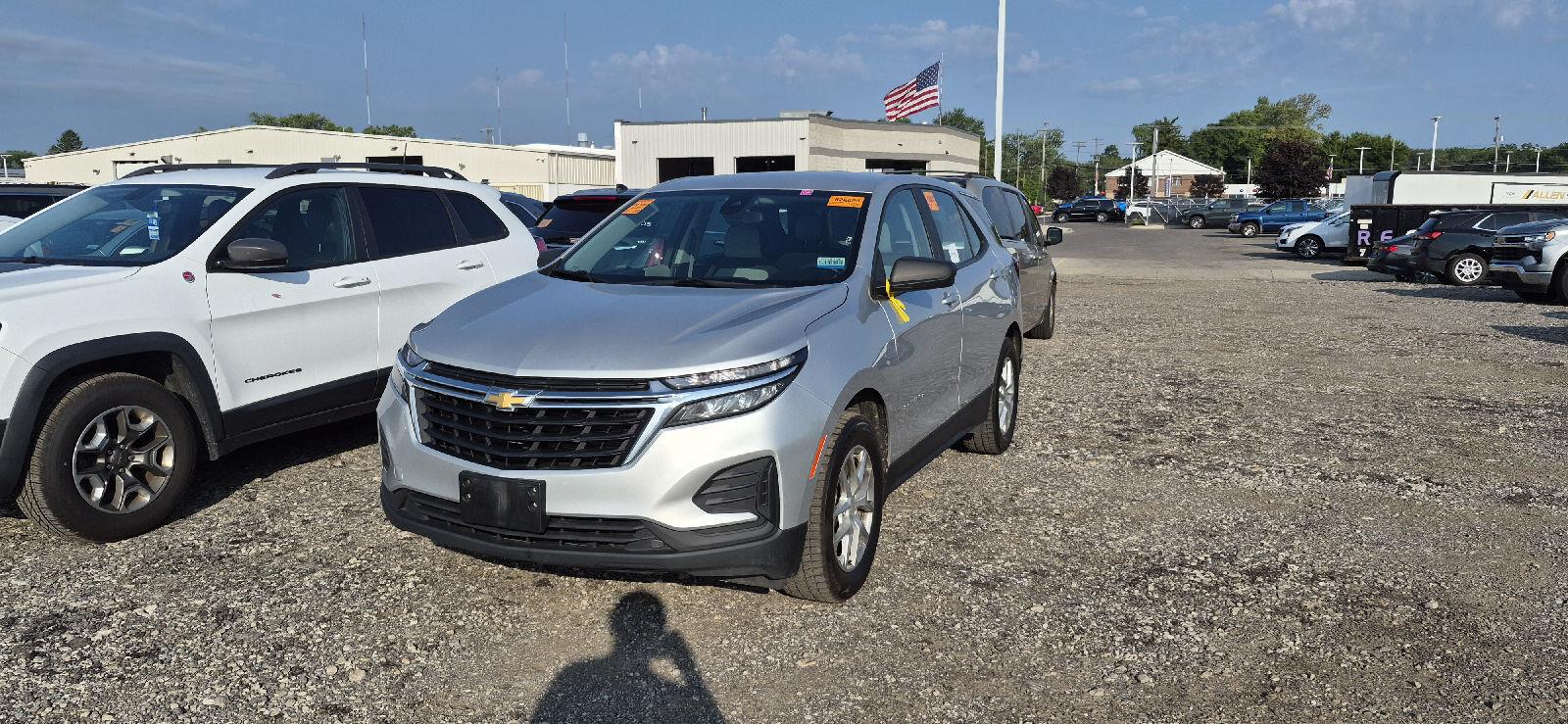 Silver Ice Metallic 2022 Chevrolet Equinox SUV / Crossover Four-Wheel Drive 6-Speed Automatic Overdrive