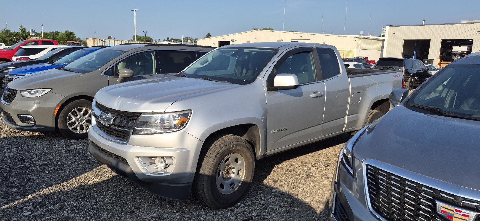 Silver Ice Metallic 2018 Chevrolet Colorado Pickup Truck Four-Wheel Drive 8-Speed Automatic