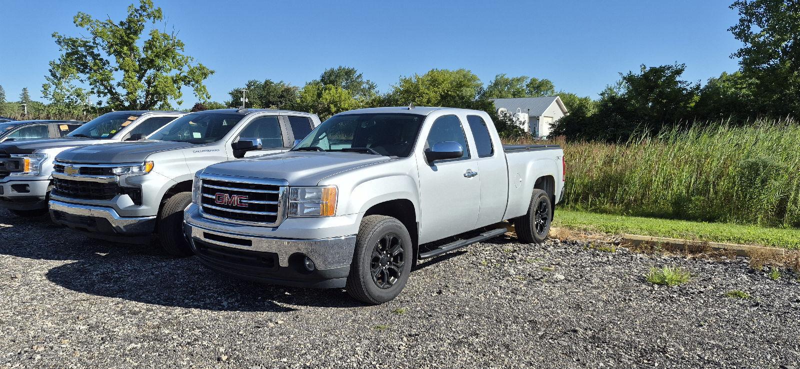Quicksilver Metallic 2012 GMC Sierra 1500 Pickup Truck Four-Wheel Drive 6-Speed Automatic