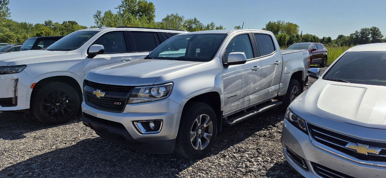 Silver Ice Metallic 2015 Chevrolet Colorado Pickup Truck Four-Wheel Drive 6-Speed Automatic