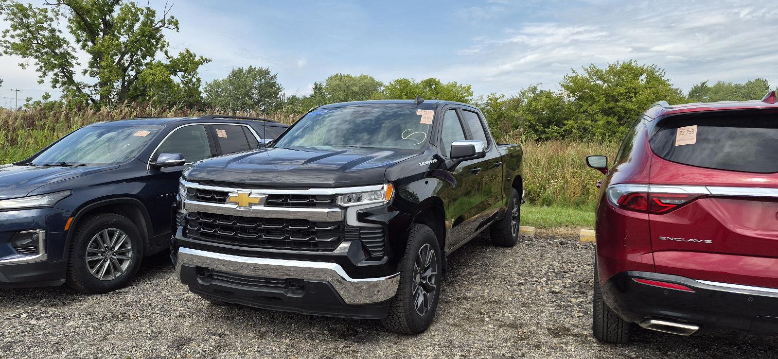 2024 Chevrolet Silverado 1500 LT Crew Cab 4WD