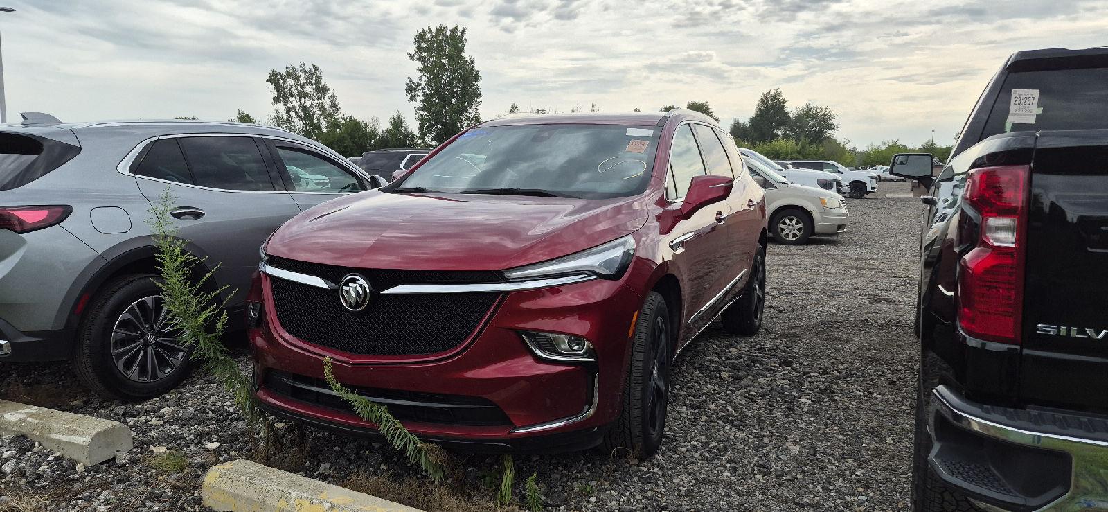 2024 Buick Enclave Rojo (Cherry Red Tintcoat) SUV/Crossover Tracción delantera 9 velocidades Automática