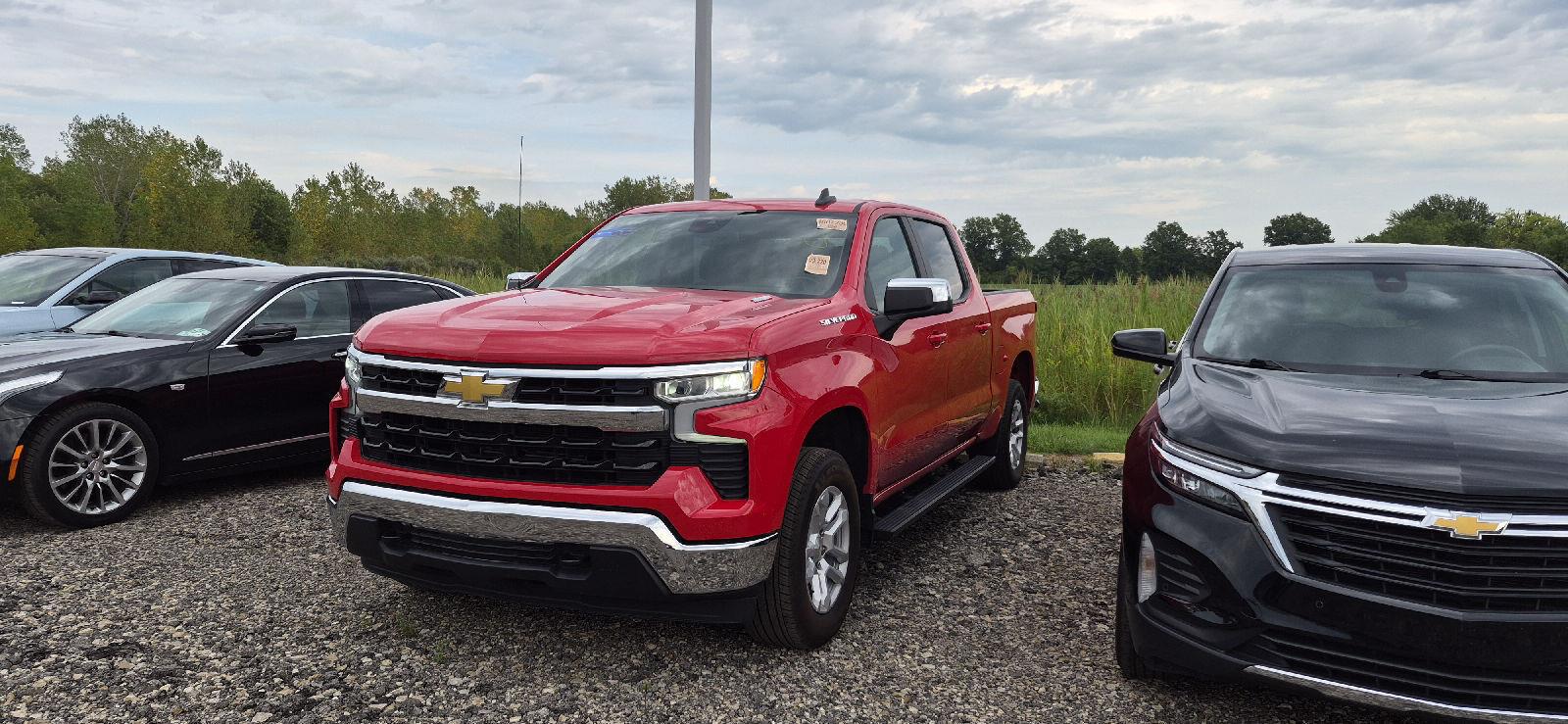  2025 Chevrolet Silverado 1500 LT Crew Cab 4WD   
